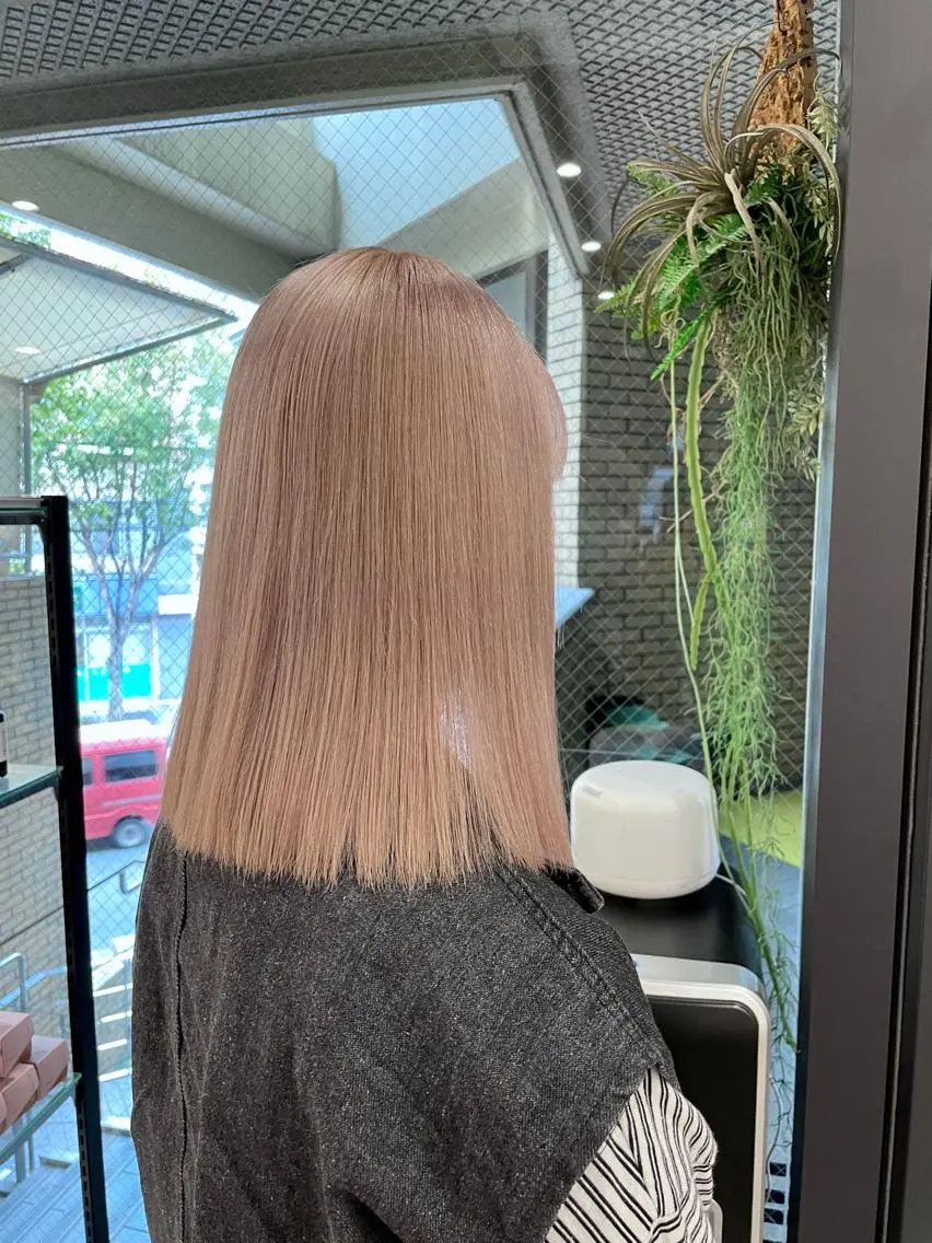 ミディアム カラー グレージュ ミルクティーグレージュ ヘアカラー トリートメント 城　健太郎 💎ハイトーンのヘアスタイル
