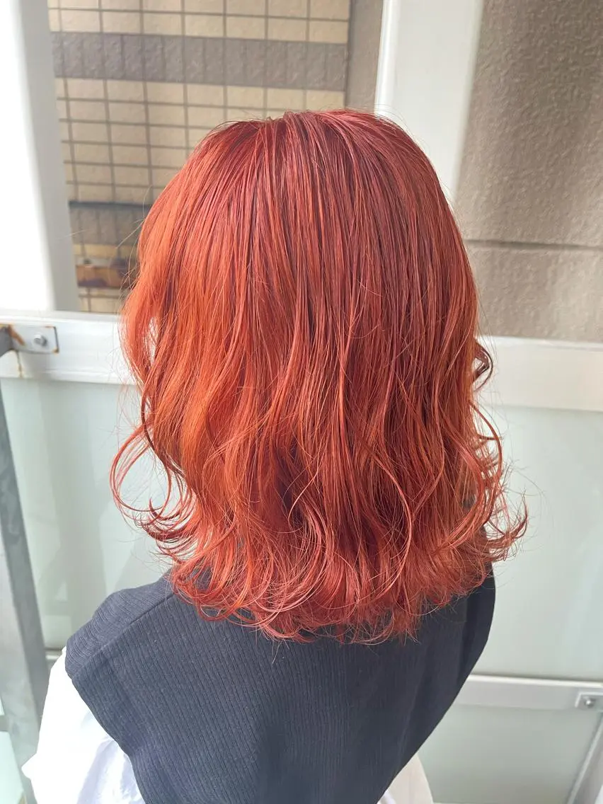 カラー 岩谷/ブリーチ 🪽透明感カラーのヘアスタイル