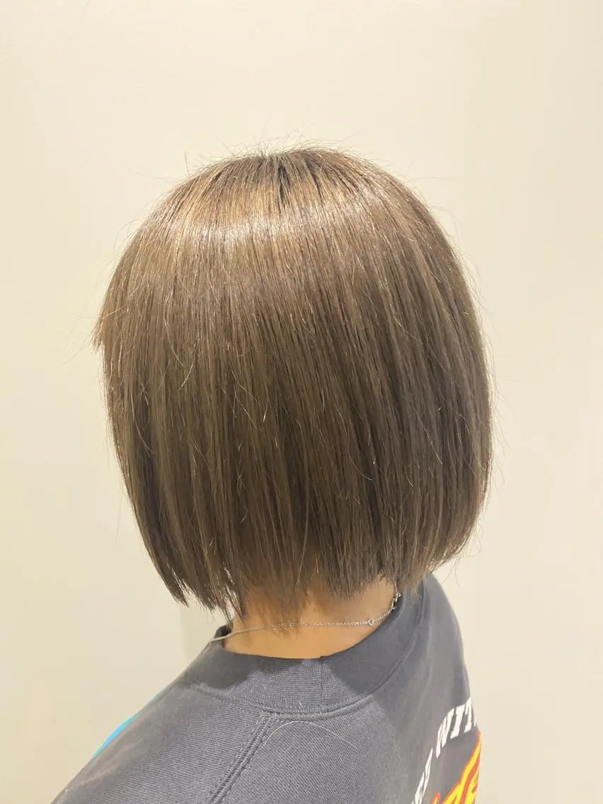 ショート カラー ベージュカラー ブリーチ ミルクティーベージュ カット ヘアカラー トリートメント 艶髪🌿美髪 大塚礼乃【西荻窪】のヘアスタイル