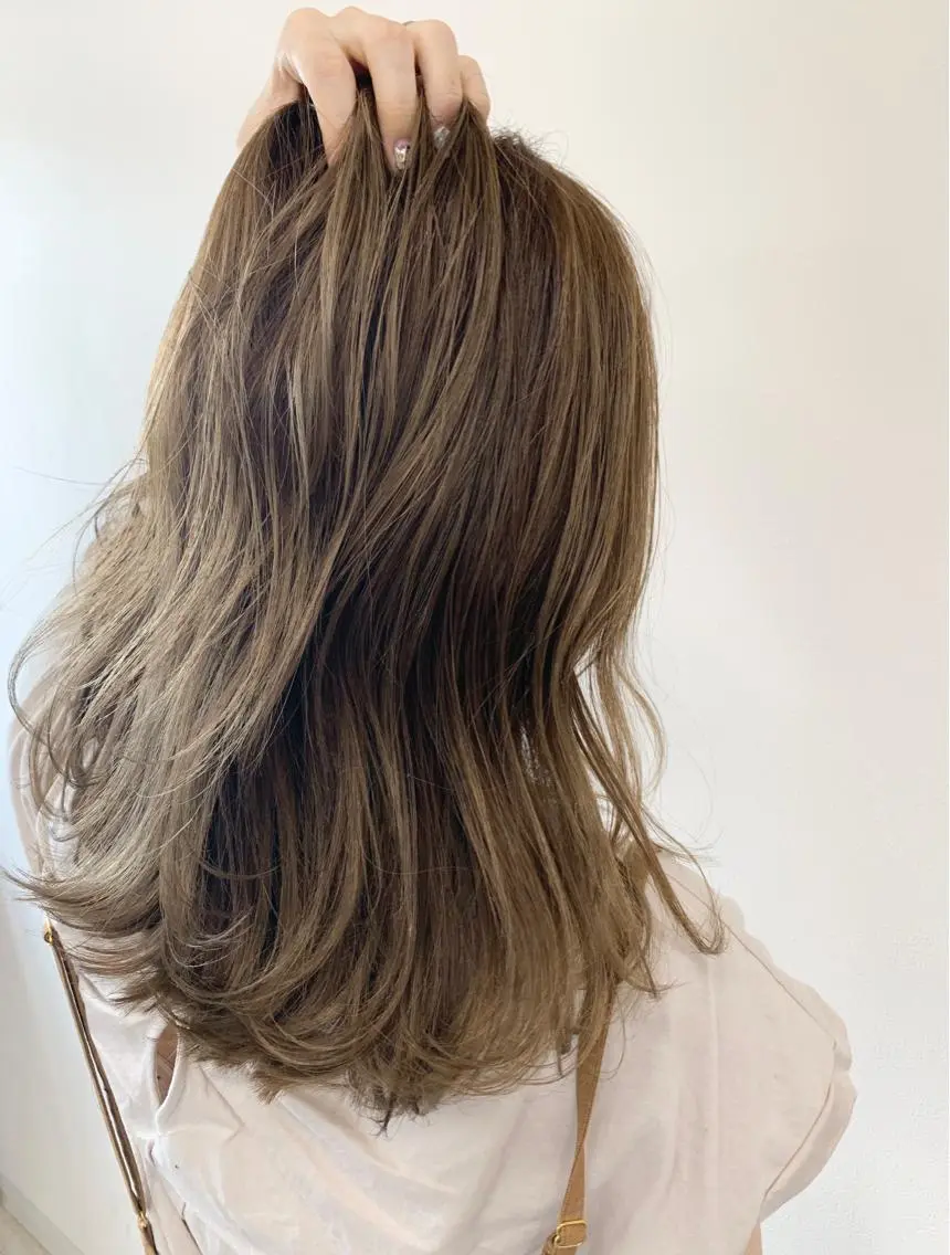 セミロング カラー ベージュカラー ハイライトカラー ハイライト 髪質改善特化 サロン✨代表HIROのヘアスタイル