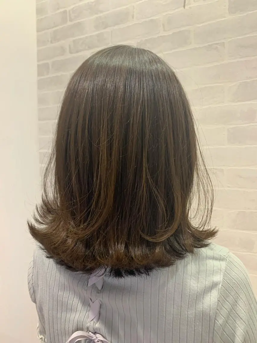 ミディアム カラー 村山 美空のヘアスタイル