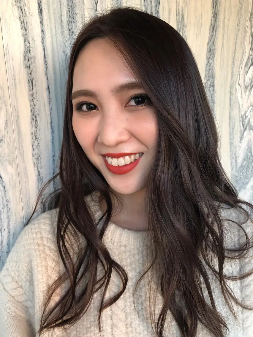 ロング 藤井 さと実のヘアスタイル