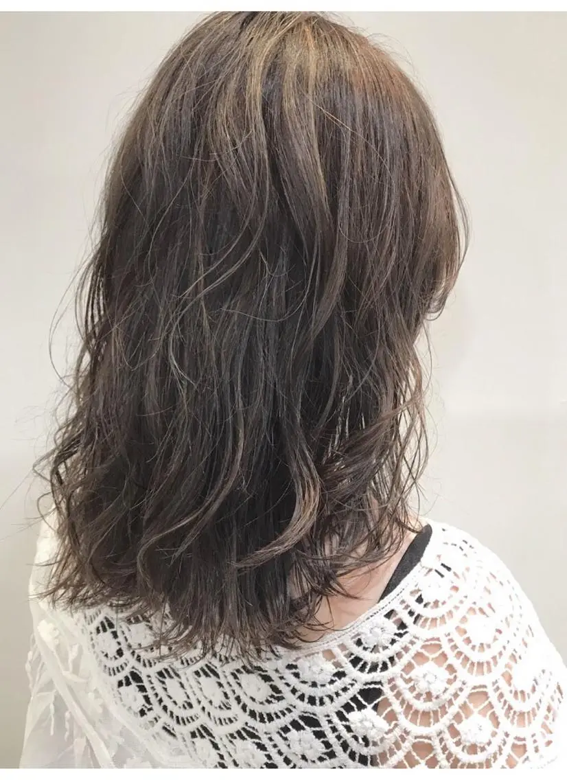 ミディアム カラー ハイライトカラー ハイライト 透明感・艶カラー/ 坂田友梨奈のヘアスタイル