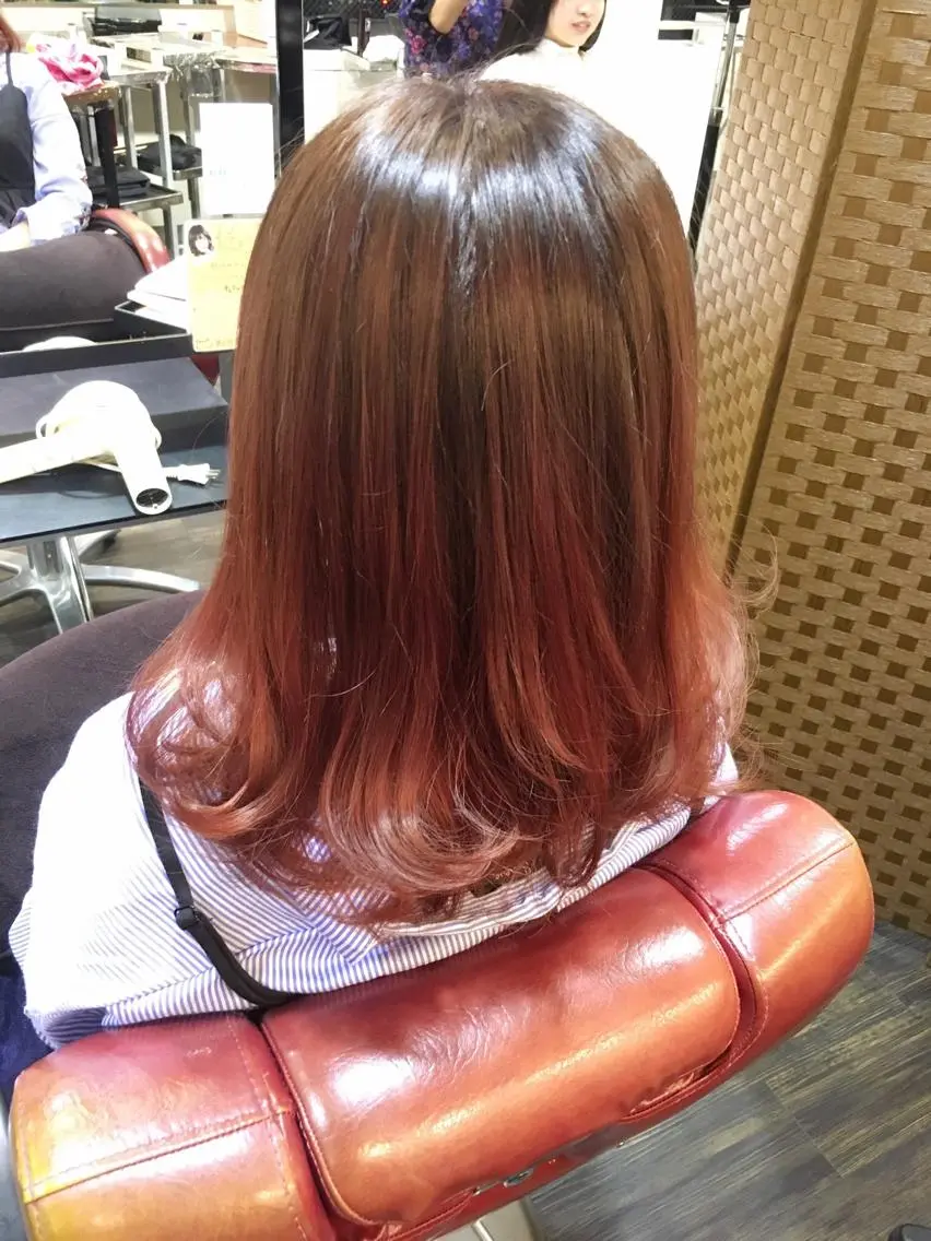 ミディアム カラー グラデーションカラー オレンジ ピンクカラー 🌿 ܸAir 透明感🌱西村知佳のヘアスタイル