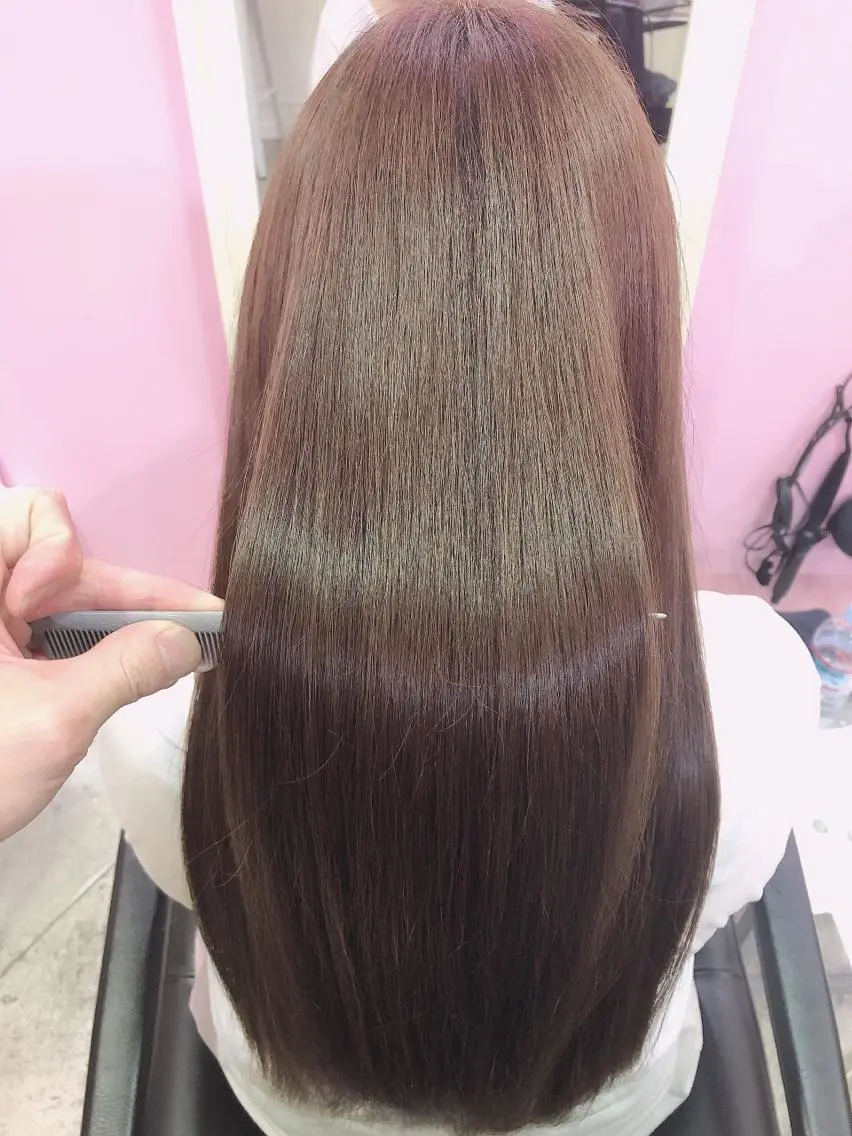 ロング カット ヘアカラー 縮毛矯正 トリートメント 浦山 和之のヘアスタイル