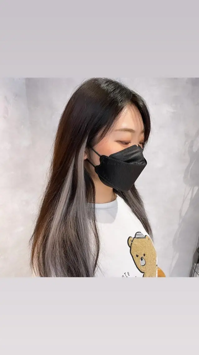 ロング エクステ ハイライト 縮毛矯正・髪質改善 特化 出納 直起のヘアスタイル