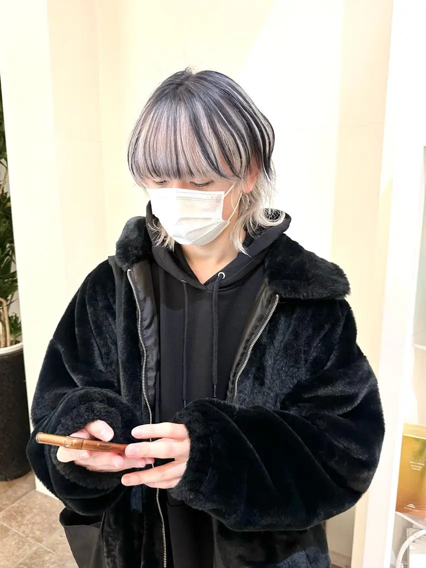 ミディアム カラー メンズ 黒髪 カット ヘアカラー トリートメント ダメージレスブリーチ HIROSHIのヘアスタイル