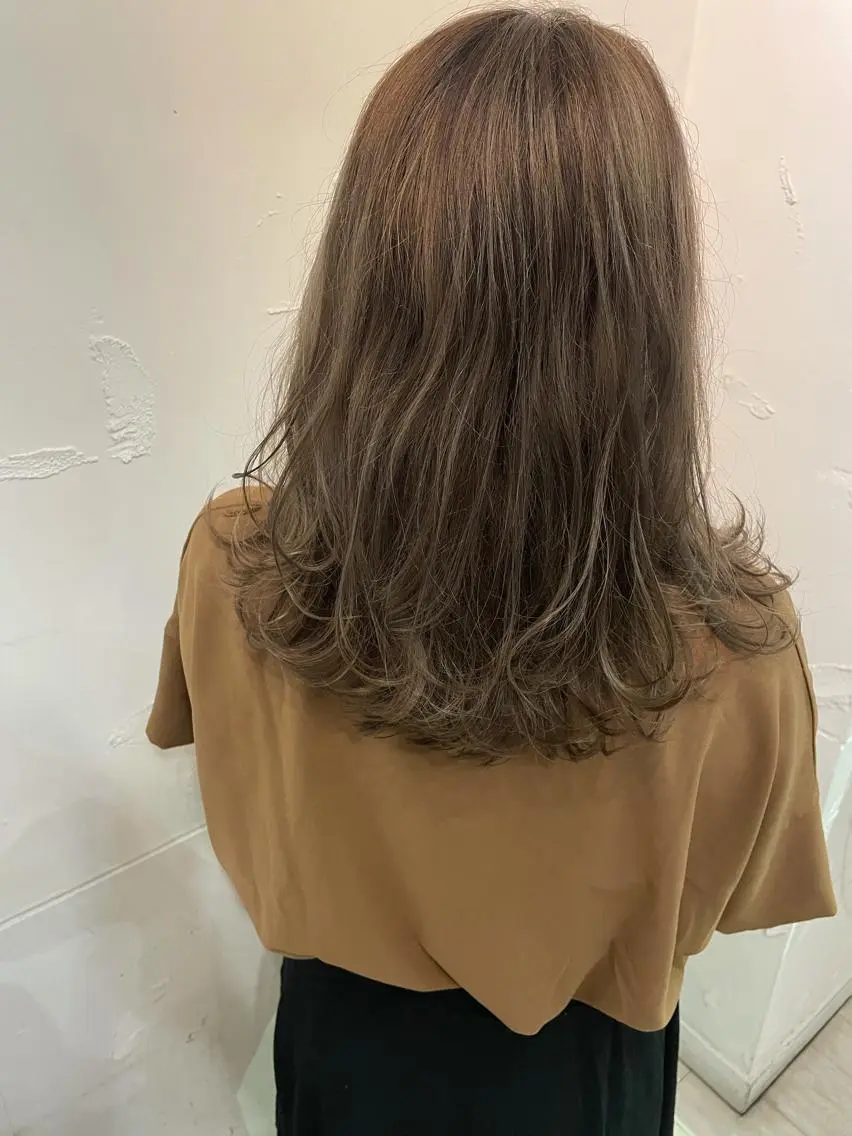 セミロング カラー 北川 智海のヘアスタイル