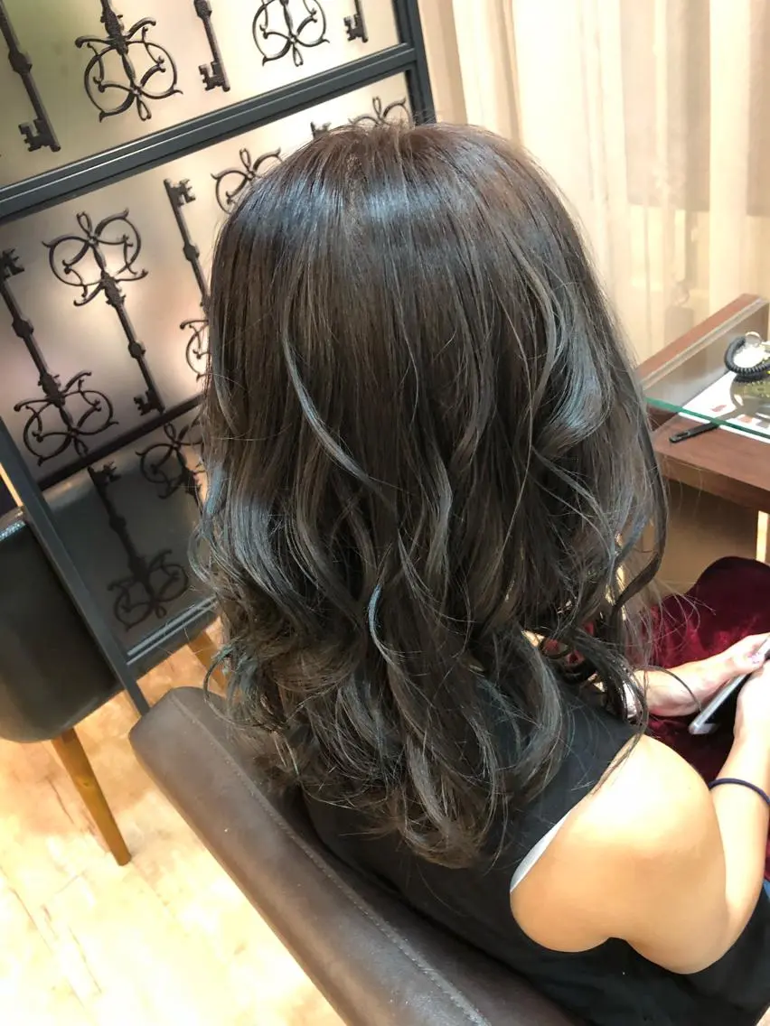 セミロング カラー 反橋 聖のヘアスタイル