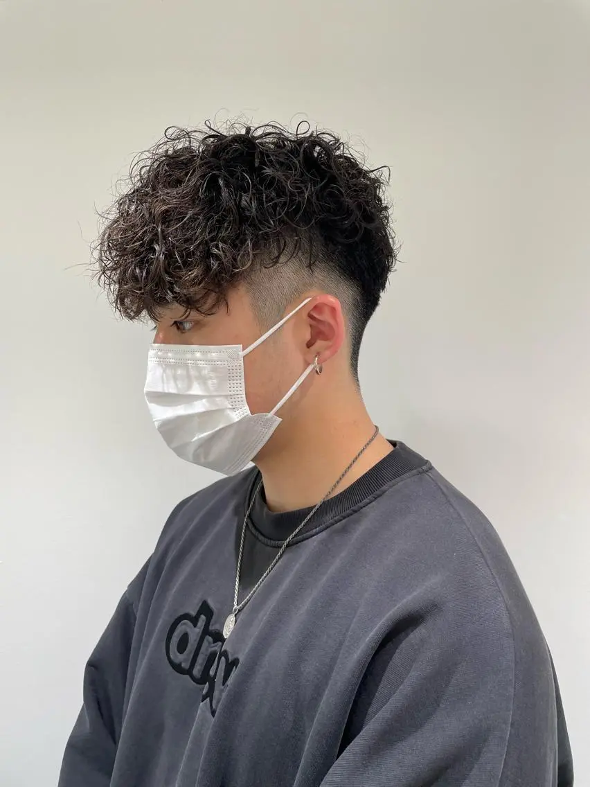 ショート メンズ メンズパーマ スペインカール カット パーマ トリートメント フェザーパーマ職人 🪶ryosukeのヘアスタイル