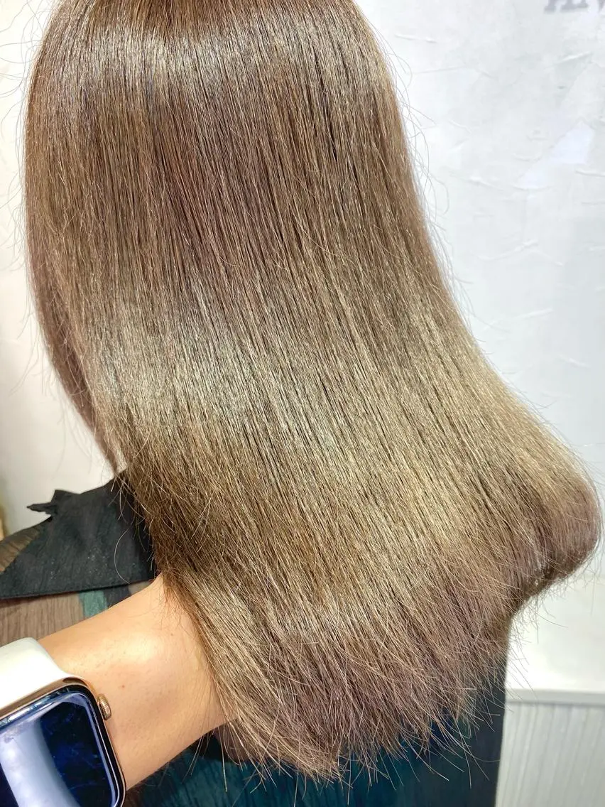 ミディアム カラー グレージュ ✨デザインカラー✨ ✂️kouki✂️のヘアスタイル