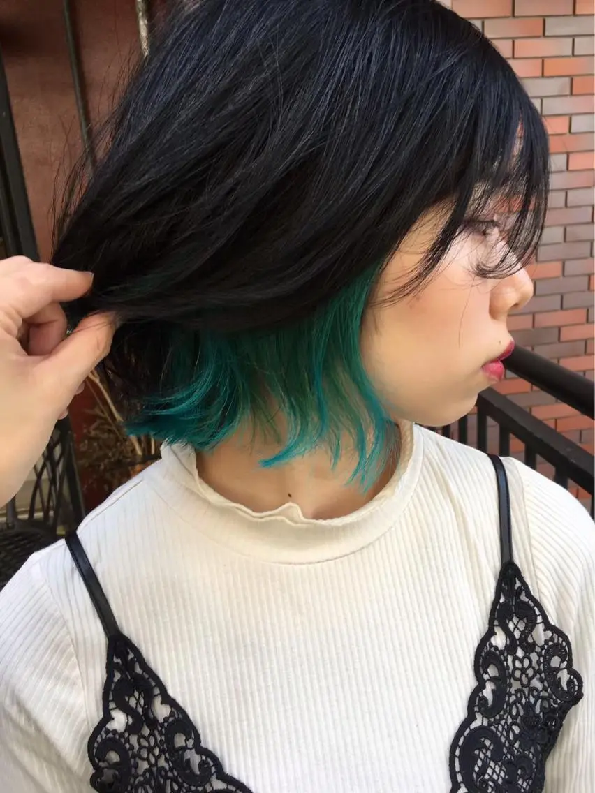 ショート カラー カラーが上手い 辻悠月のヘアスタイル