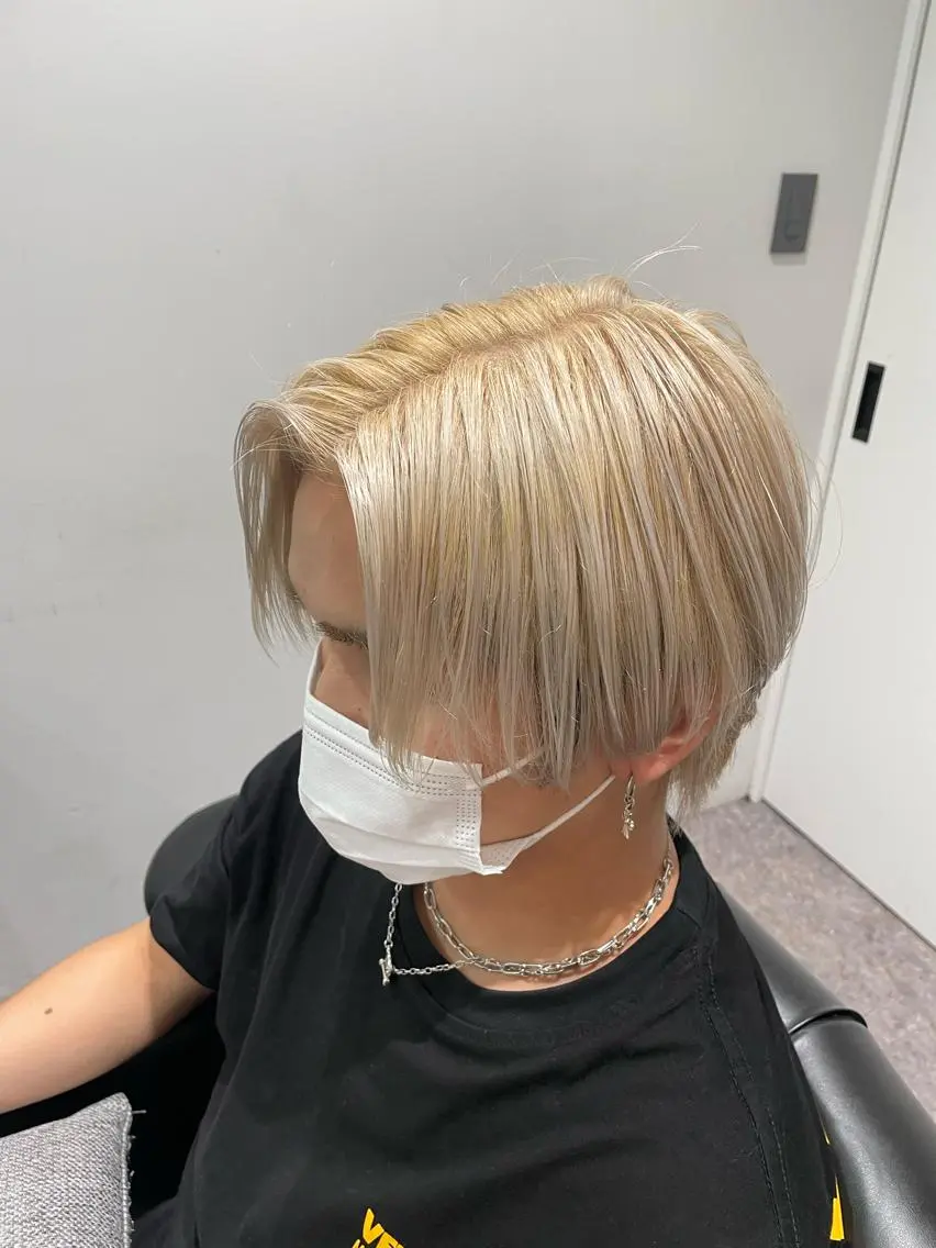 カラー ベージュカラー ハイトーンカラー ハイトーンベージュ 吉留愛加/ 似合わせカットのヘアスタイル