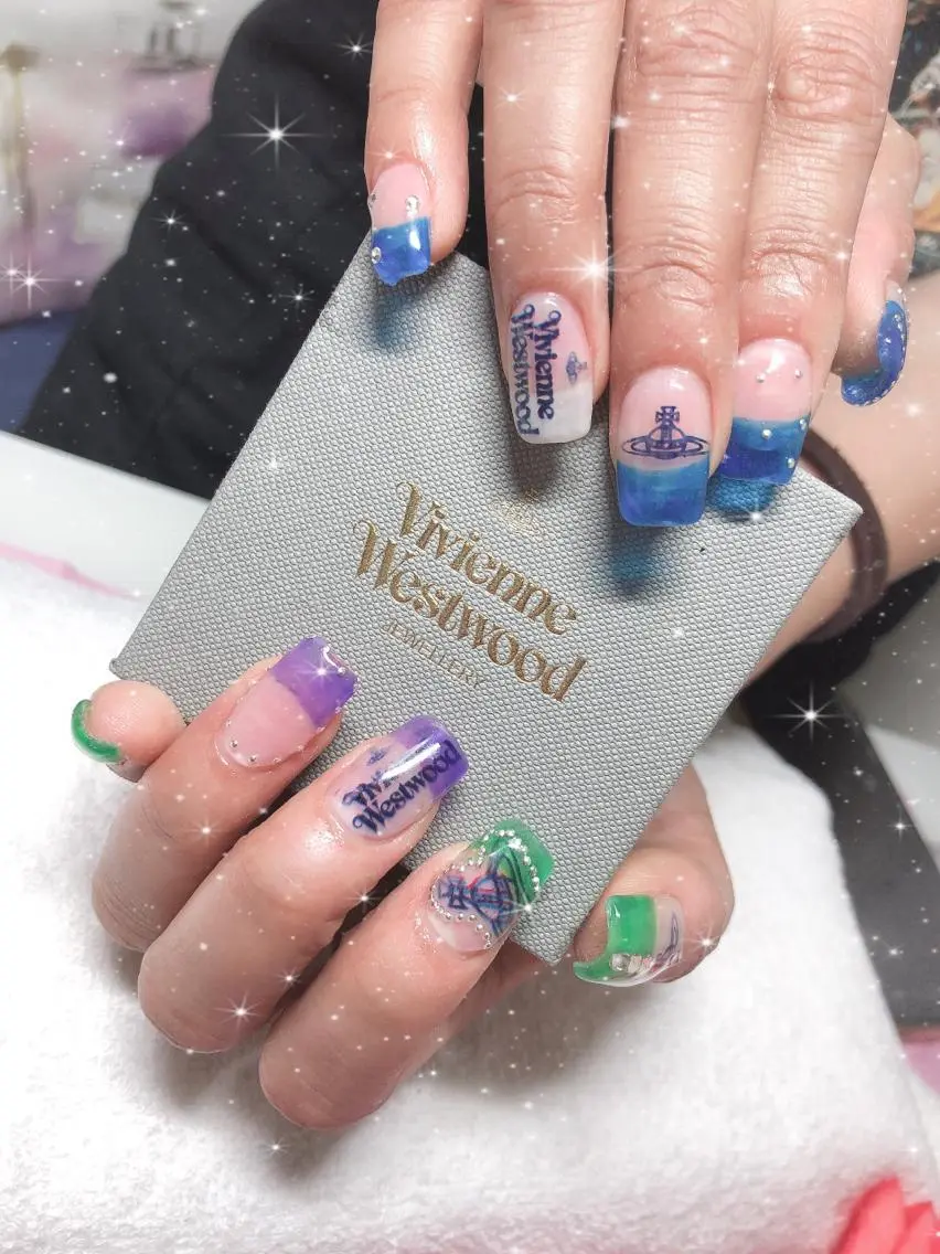 ミディアム ネイル ハンドネイル 《LB》ラブリエ Nail&eyeのマツエク・マツパデザイン