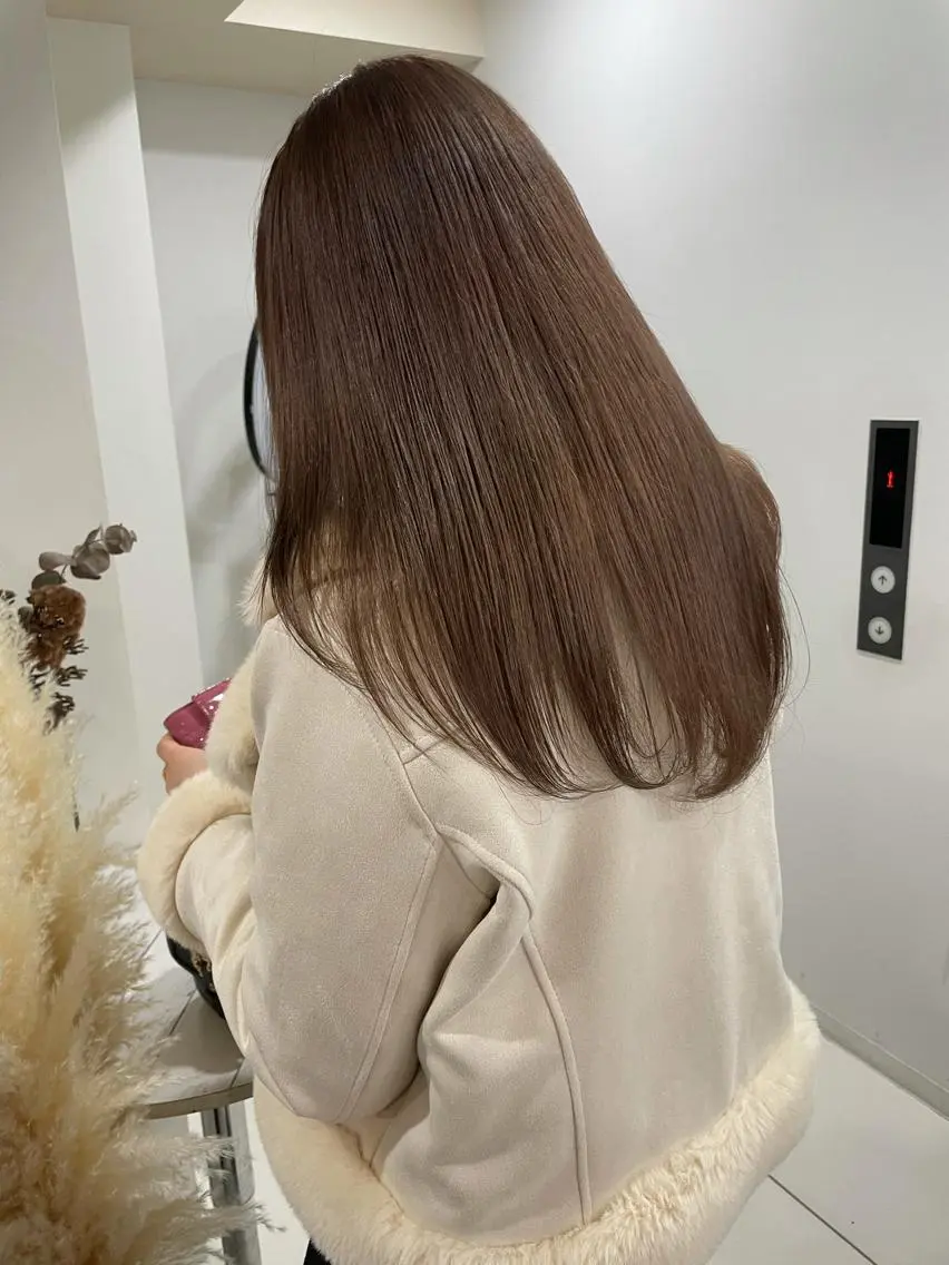 ロング ヘアカラー トリートメント nene .のヘアスタイル