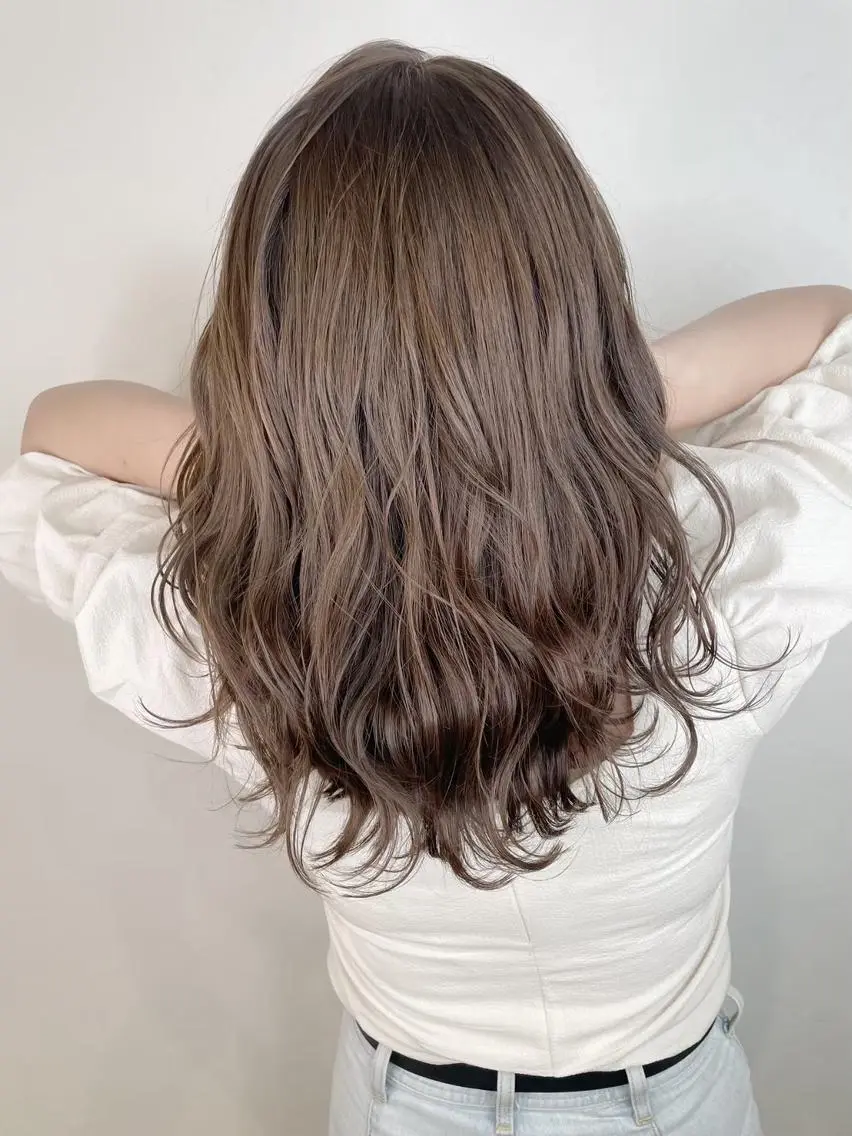セミロング ヘアカラー トリートメント _WHITE 天神店のヘアスタイル