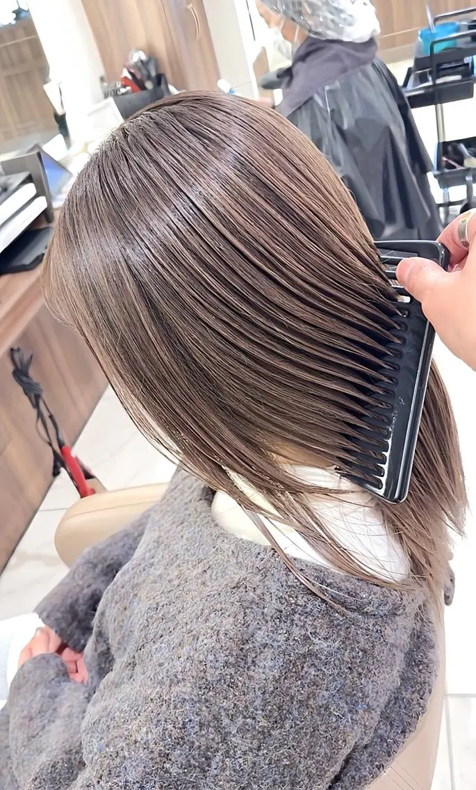 ロング カラー バレイヤージュ 髪質改善 レイヤーカット カット ヘアカラー トリートメント 山崎俊輔/髪質改善 /バレイヤージュのヘアスタイル