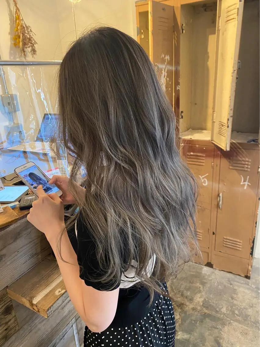 ロング カラー ヘアカラー トリートメント 森本 輝星のヘアスタイル