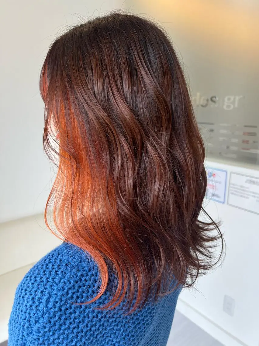 ロング ヘアカラー 下岡 奈津美のヘアスタイル