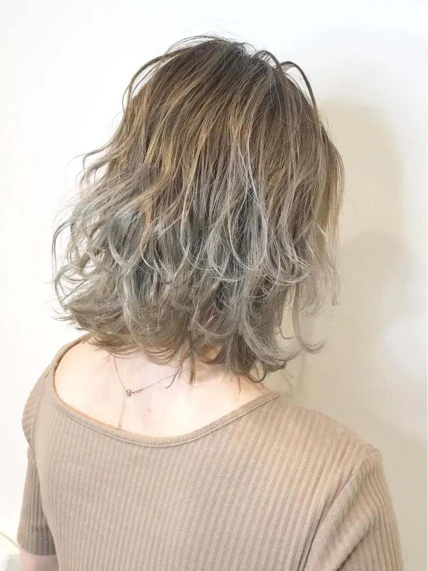 ショート カラー バレイヤージュ ブリーチ レイヤーカット ボブ・レイヤーカット 吉敷航一のヘアスタイル