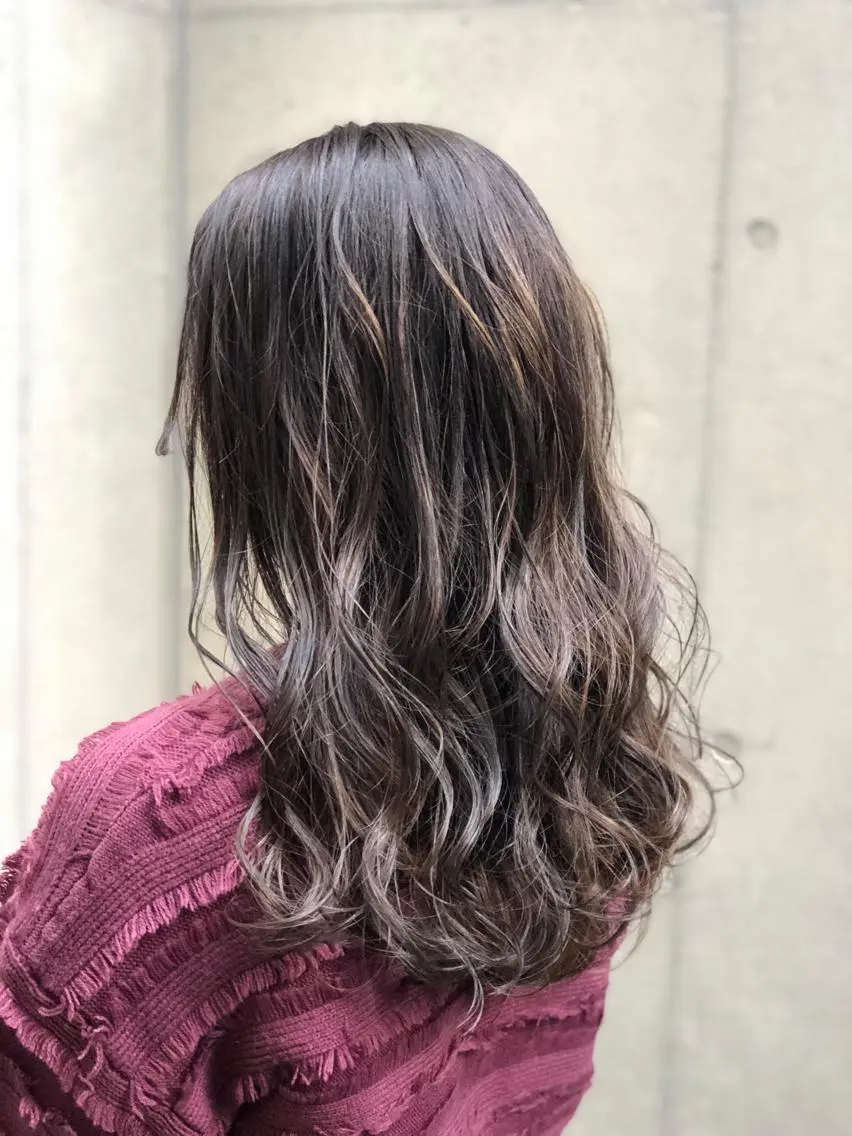 ロング カラー バレイヤージュ ハイライトカラー ハイライト レイヤーカット カット ヘアカラー トリートメント ブリーチ縮毛矯正/ デサキ ショウヘイのヘアスタイル