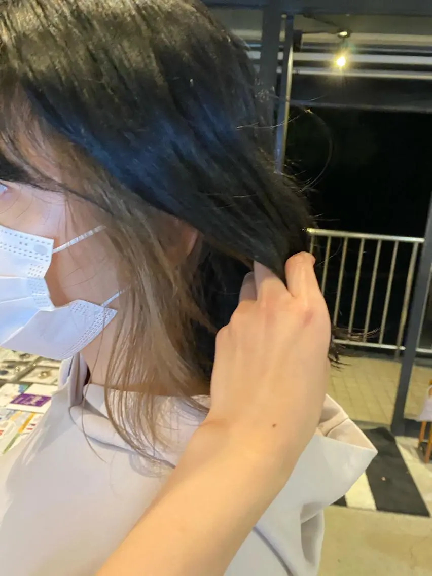 カラー インナーカラー natsune /レイヤーカットのヘアスタイル