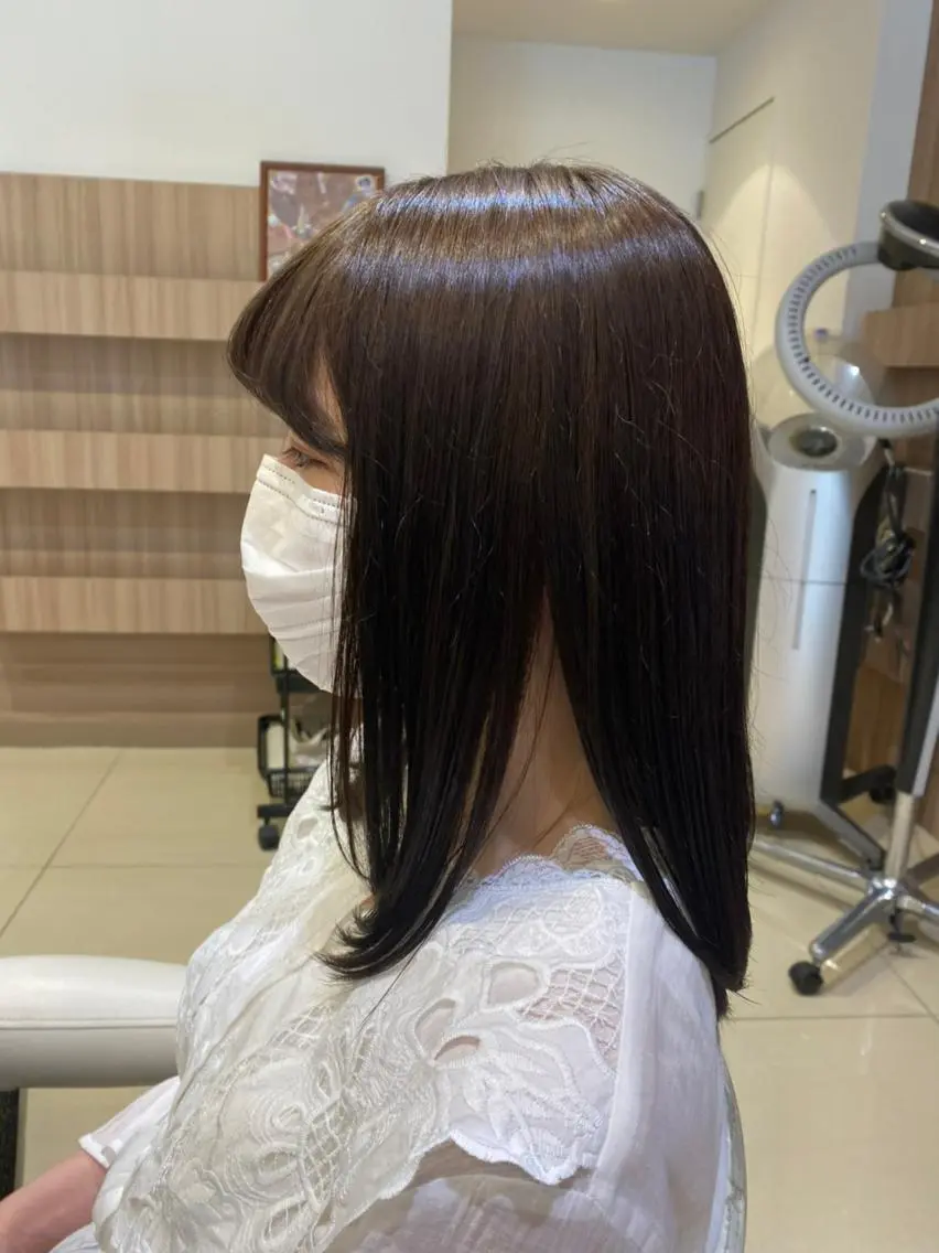 セミロング まとまる艶髪艶カラー 🤍内田さわか🎀のヘアスタイル