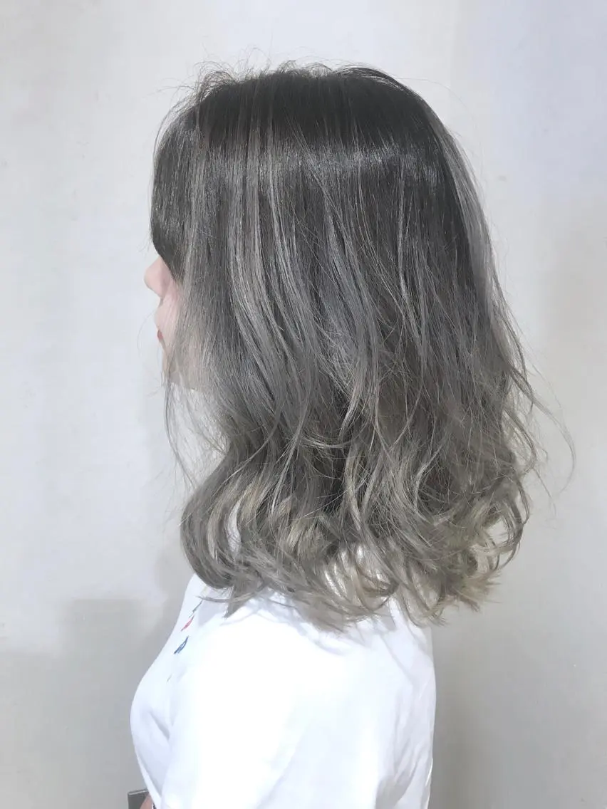 ミディアム カラー パーマ ヘアアレンジ アディクシーカラー グラデーションカラー ヘアカラー トリートメント 縮毛矯正/美髪 髪質改善/石田幸輔のヘアスタイル