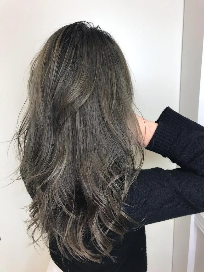 セミロング AVANCE 長尾 尚悟のヘアスタイル