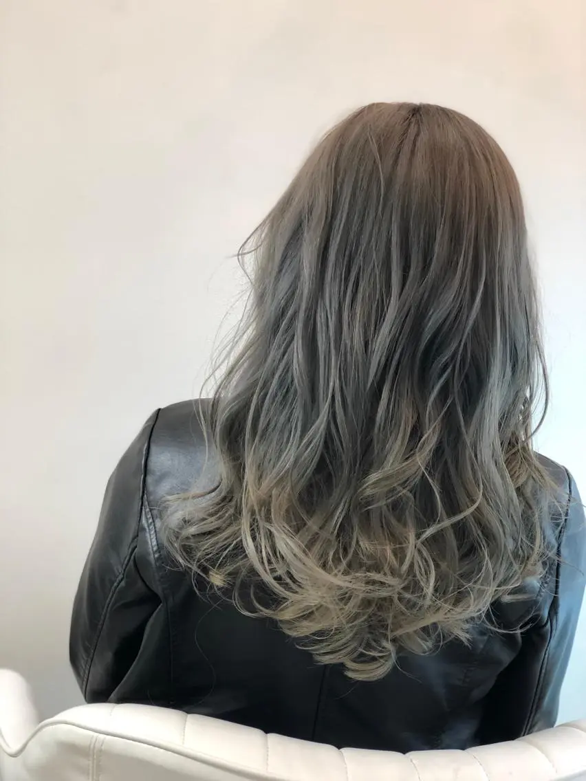 カラー JOUeN /erinaのヘアスタイル