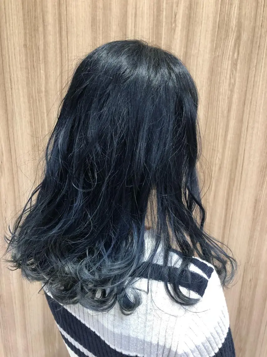 セミロング カラー ヘアアレンジ ブリーチ ブルーカラー ケアブリーチ ネイビーカラー メンズパーマ特化/ メッシュ/薫/店長のヘアスタイル