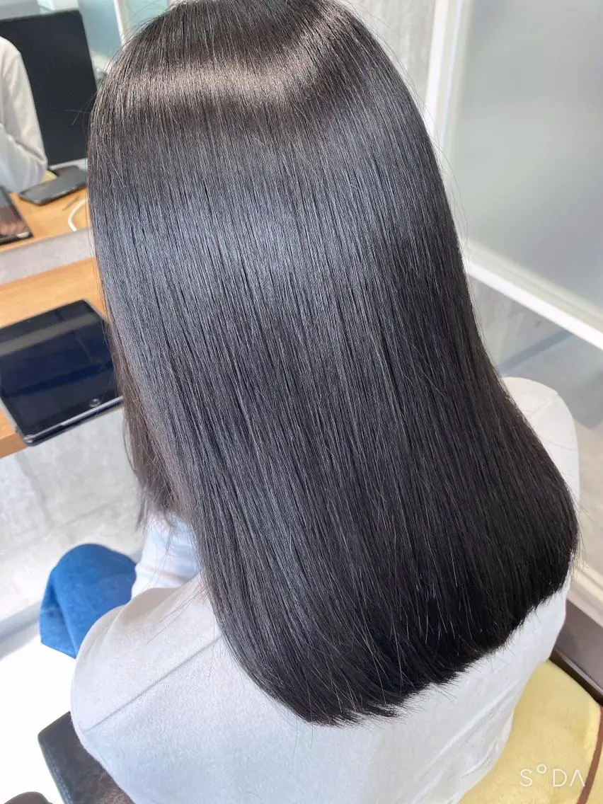 セミロング newi WASHIOのヘアスタイル