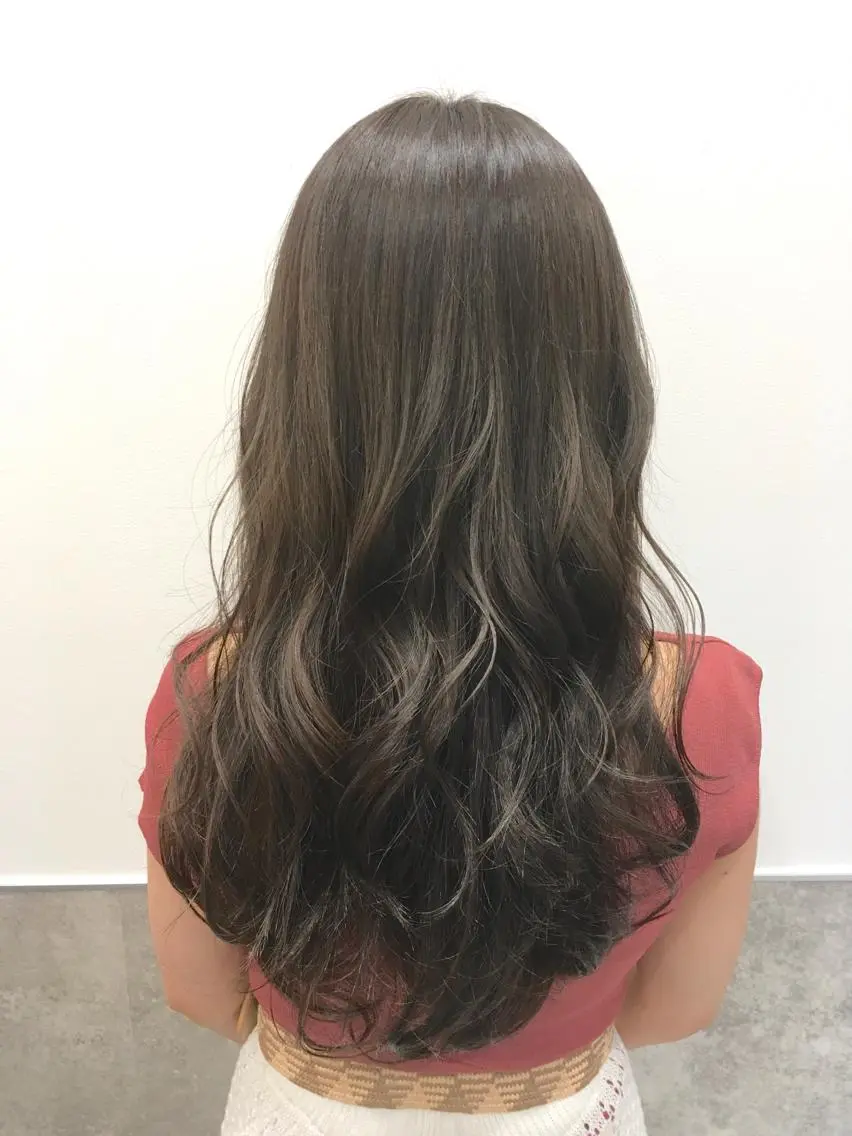 ロング カラー グレージュ yoshi ☆のヘアスタイル