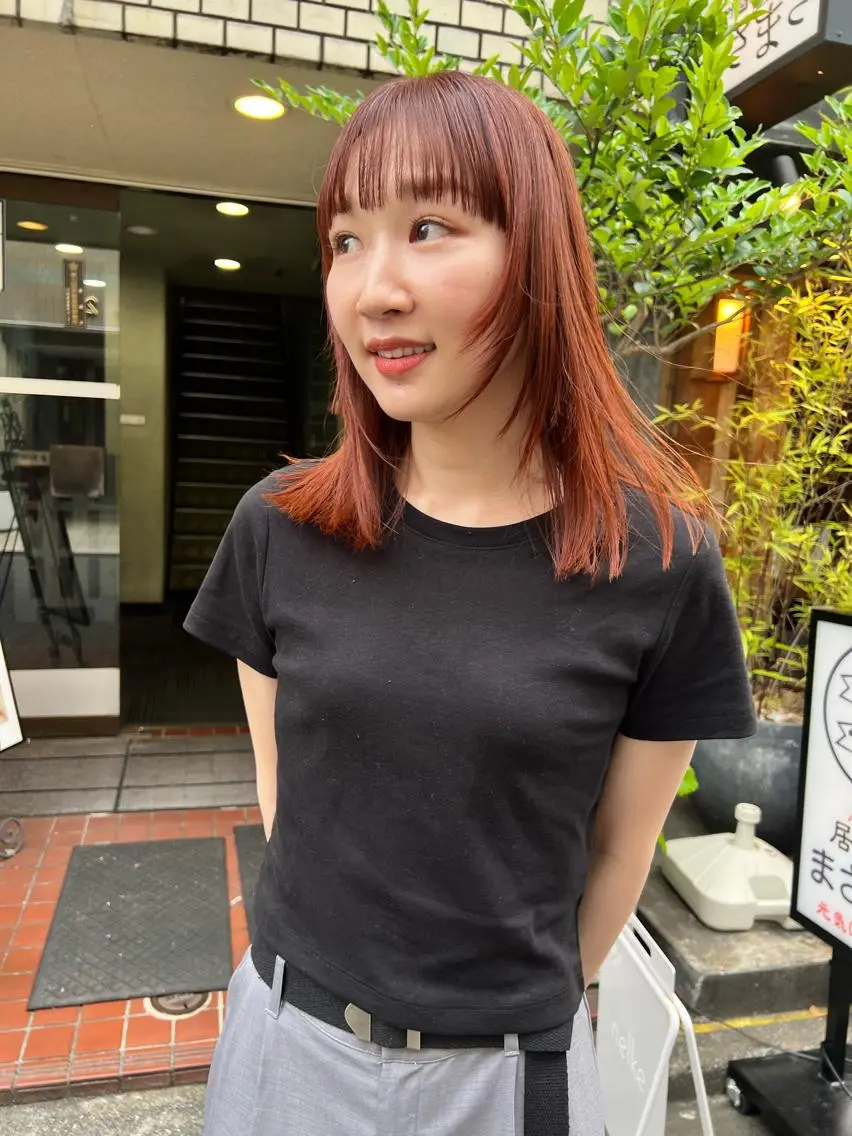 ミディアム カラー 顔周りレイヤーカット ブリーチminamiのヘアスタイル