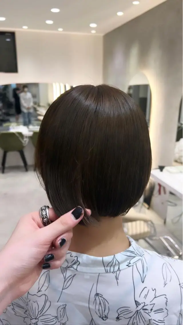 ショート カラー ベージュカラー オリーブベージュ 宮嶋 蓮のヘアスタイル