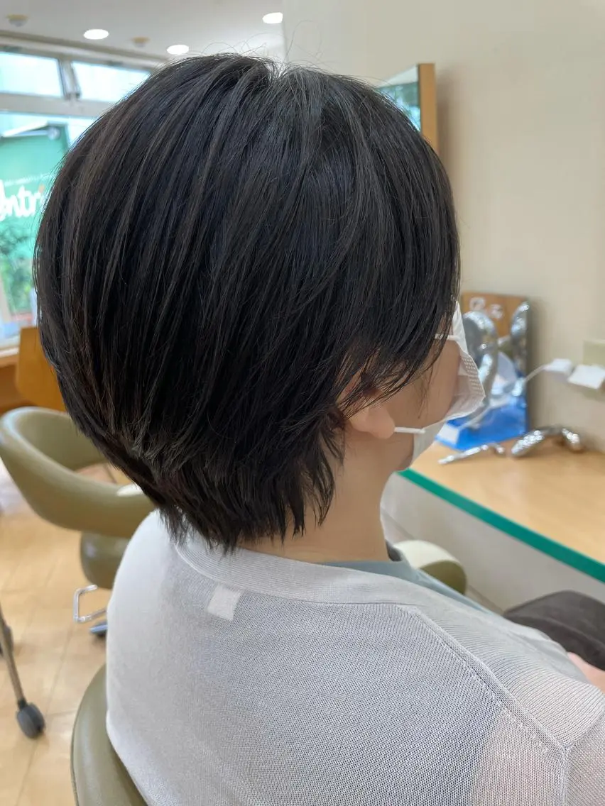 ショート カット トリートメント 福原 亜祐美のヘアスタイル