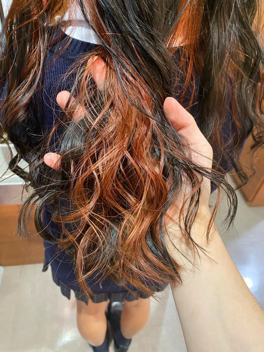 セミロング カラー オレンジ ヘアカラー トリートメント 萩原 凌✄のヘアスタイル