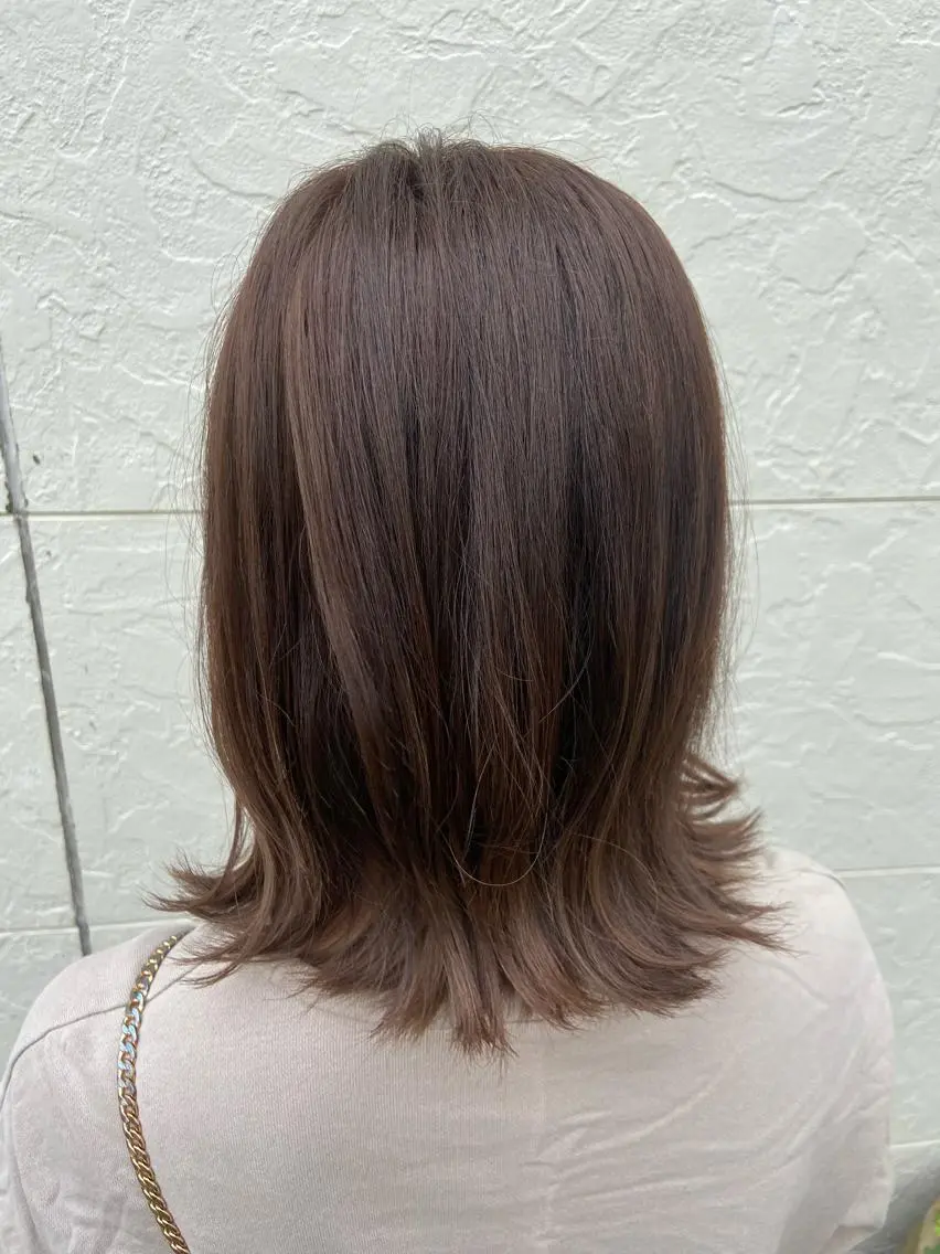 ミディアム カラー 麻生 真子のヘアスタイル
