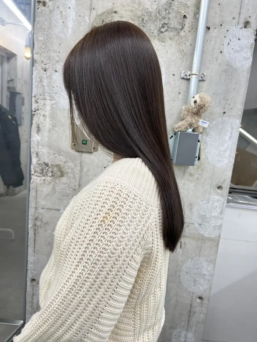 ミディアム カラー パーマ ヘアアレンジ アディクシーカラー ベージュカラー ブリーチ ケアカラー 透明感カラー カット ヘアカラー トリートメント ヘアケア特化型サロン newi 梅田のヘアスタイル