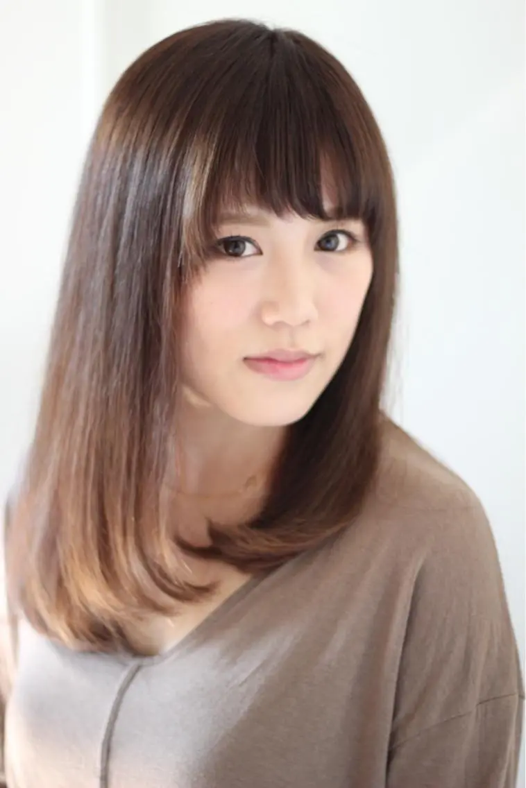 ミディアム セミロング ロング カラー グレージュ 成松 勇治のヘアスタイル