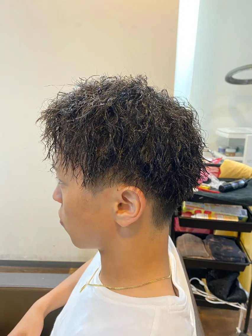 パーマ メンズ メンズパーマ メンズツイストパーマ ツイストパーマ 堀 広夢のヘアスタイル