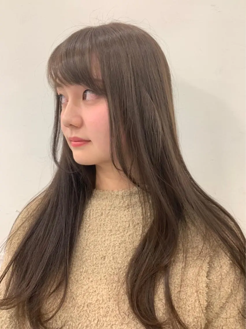 ロング カラー イルミナカラー ロング トリートメント ヘアカラー トリートメント 髪質改善/縮毛矯正 /レイヤーカット岡部のヘアスタイル