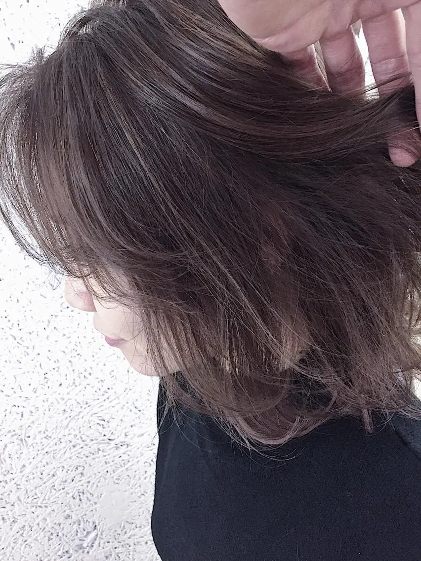 ミディアム カラー パーマ ヘアアレンジ アッシュ ベージュカラー ブリーチ 透明感カラー デザインカラー ✨ハイクオリティ✨ 山本香也のヘアスタイル