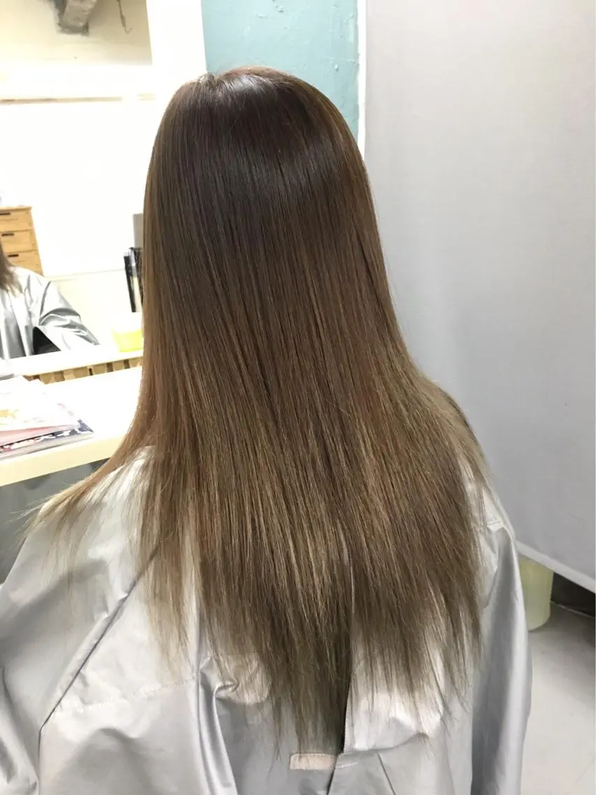ロング カラー ヘアアレンジ グラデーションカラー グレージュ 外国人風カラー カット トリートメント 枝毛カット&髪質改善 満足NO.1岡しゃんのヘアスタイル