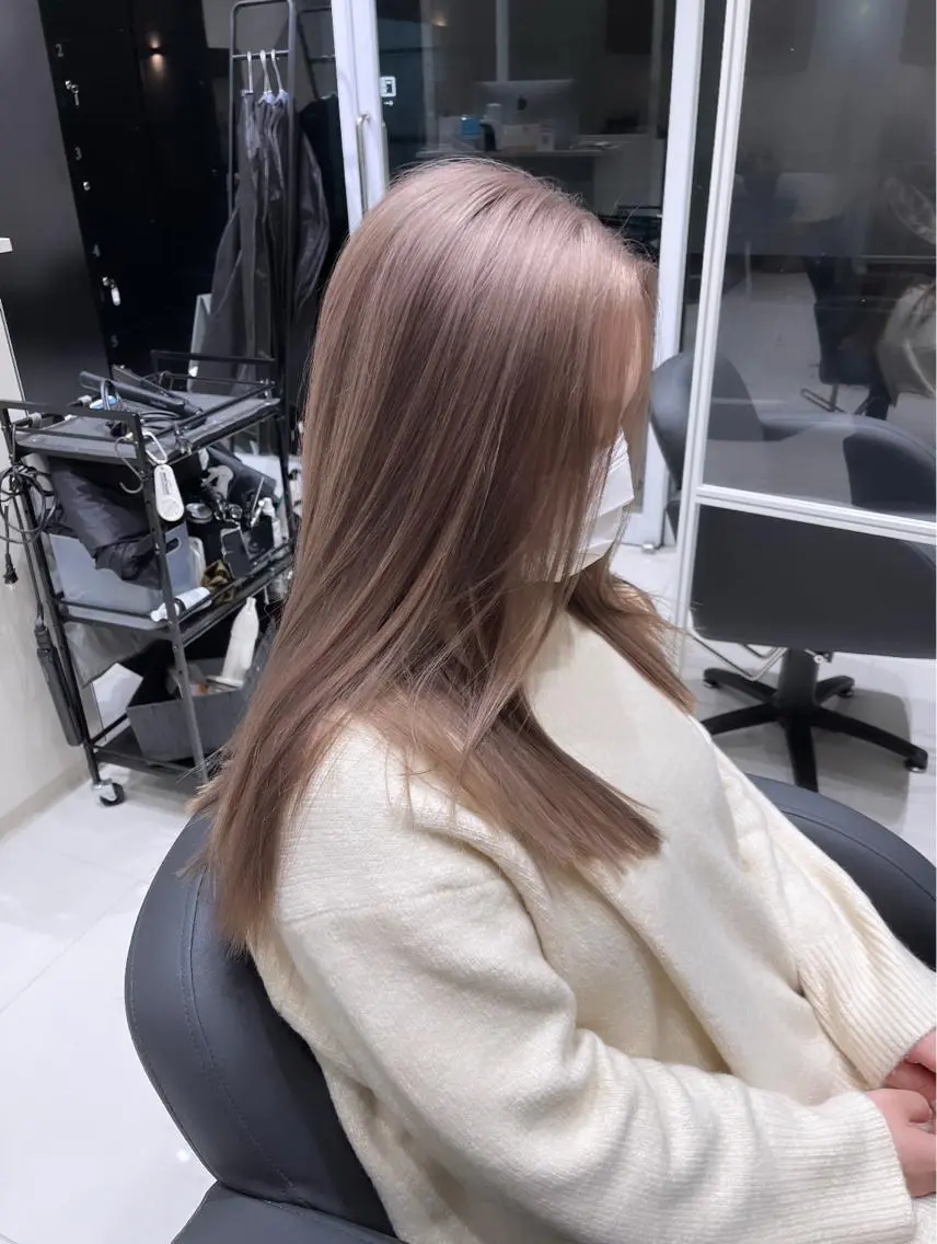 ロング カラー 韓国レイヤー×艶髪 ハイトーンRyukiのヘアスタイル