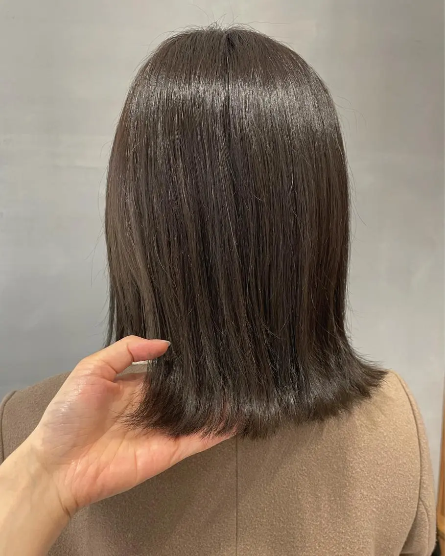 ミディアム カラー ベージュカラー オリーブベージュ 暖色カラー🍊 ボブ🌿顔周りcutのヘアスタイル