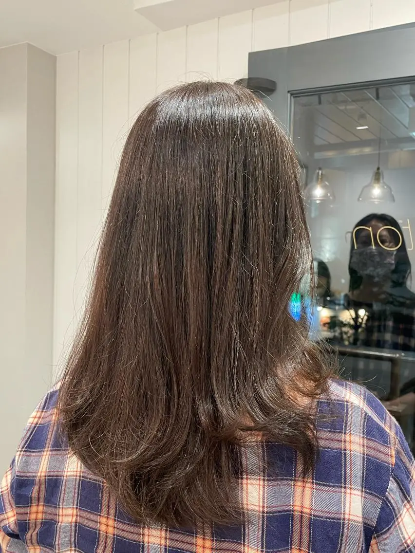 セミロング カラー アッシュ レイヤー♡ 石川優奈のヘアスタイル