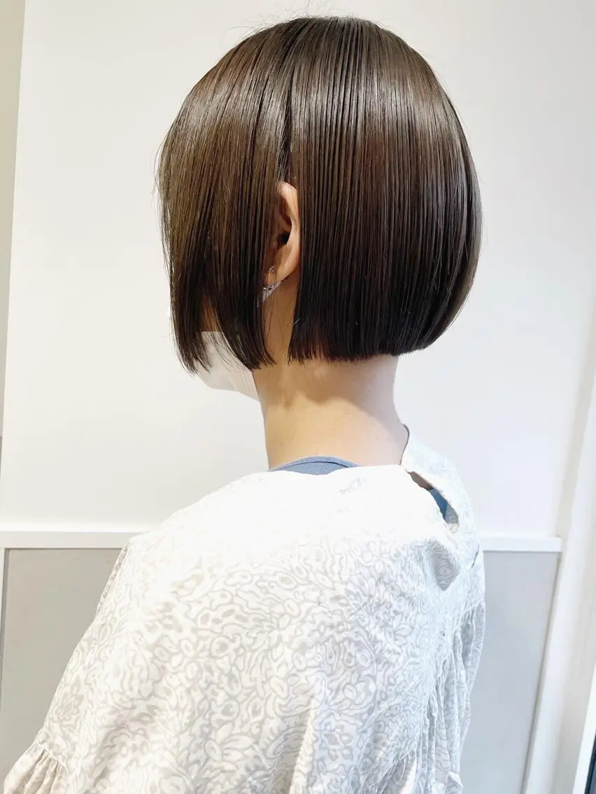 ショート カラー ベージュカラー ボブ 齋藤 咲のヘアスタイル