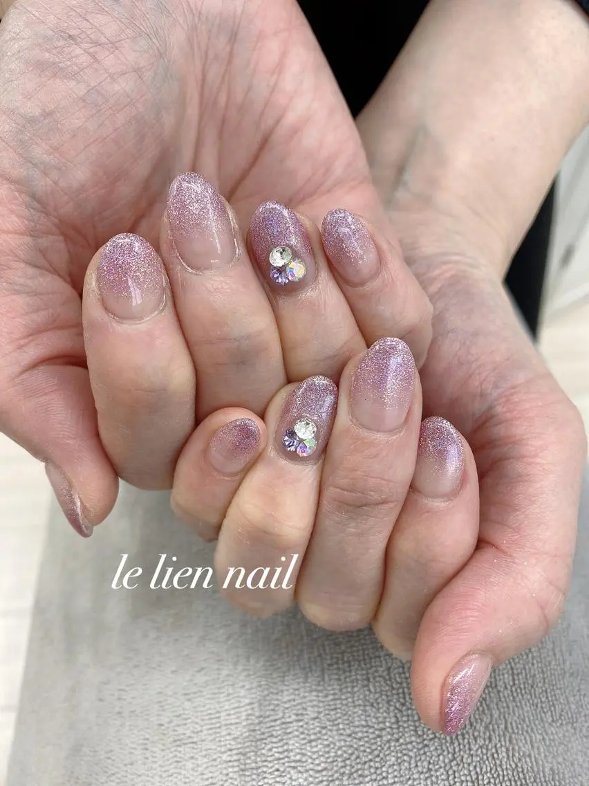 ネイル オーロラネイル グラデーション ラメ(グリッター) ラメグラデーション ピンク le lien nailのネイルデザイン