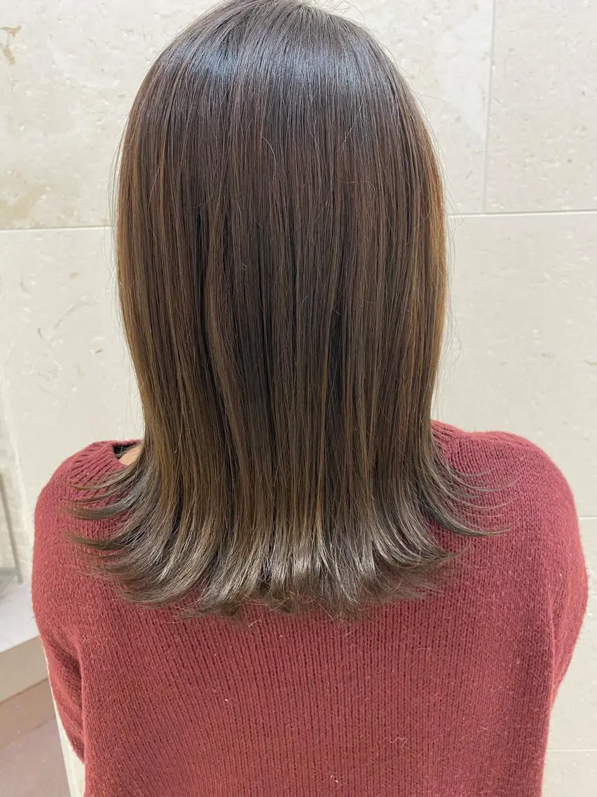 ミディアム カラー グレージュ shanti 渡辺新也✂️のヘアスタイル